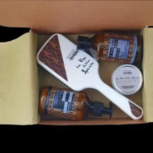 3ME LA VIA DELLE SPEZIE OUD KIT   ( shampoo + mask + brush + candle )